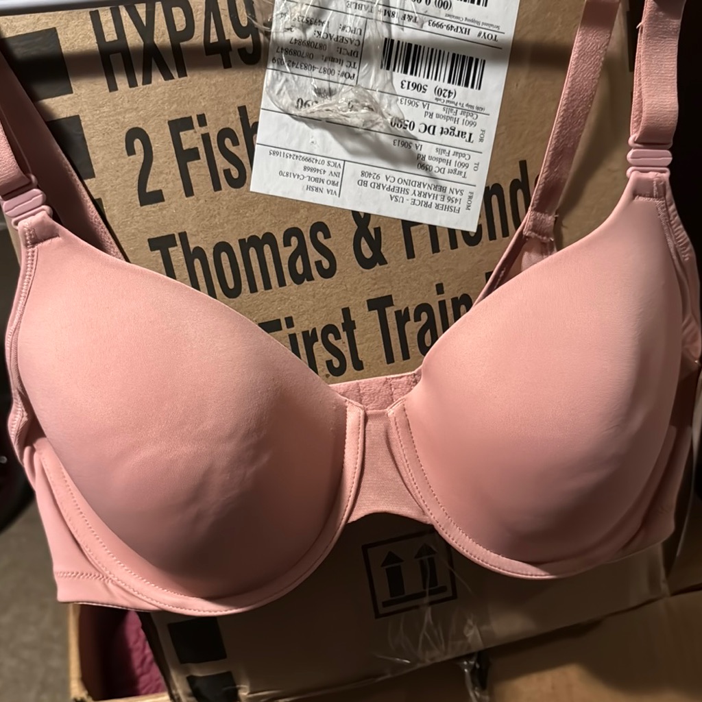 Pink Full Coverage Bra With Underwire And Molded Cups